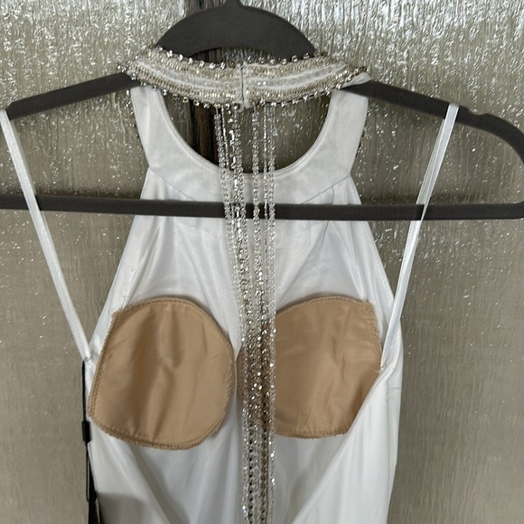 Mac Duggal BEADED HALTER JERSEY GOWN in white size 6. - Picture 9 of 10